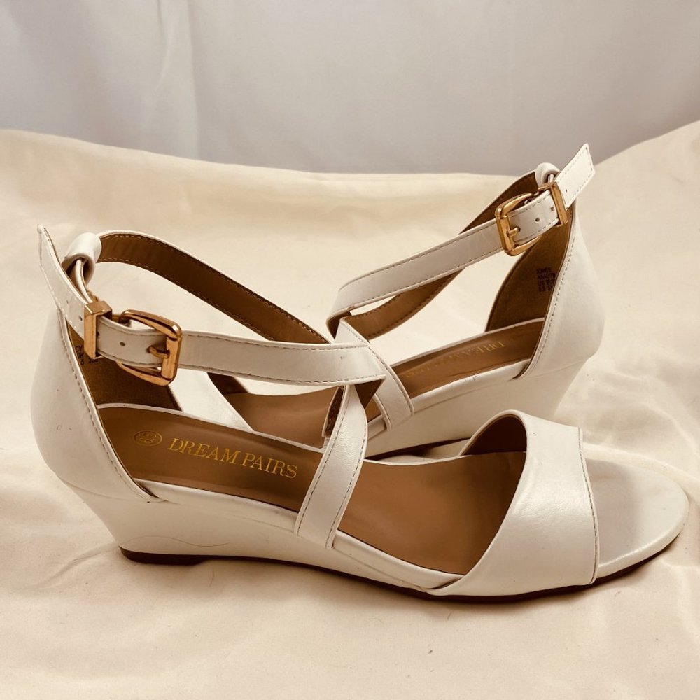 Ankle Strap Low Wedge Dream Pair